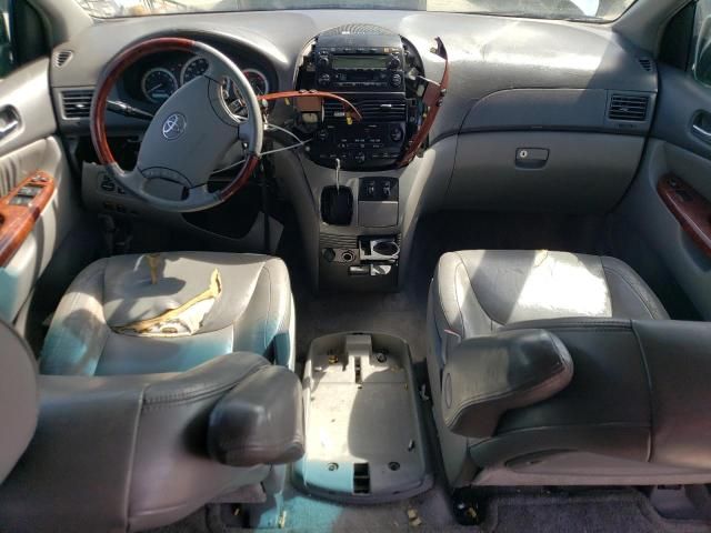 2005 Toyota Sienna XLE