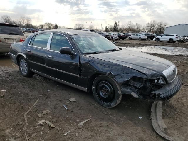 2010 Lincoln Town Car Signature Limited