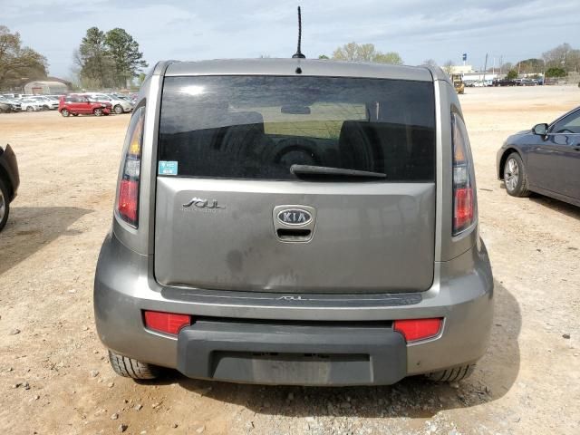 2011 KIA Soul +