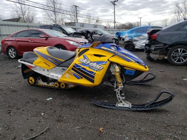 2004 Skidoo MXZ 800