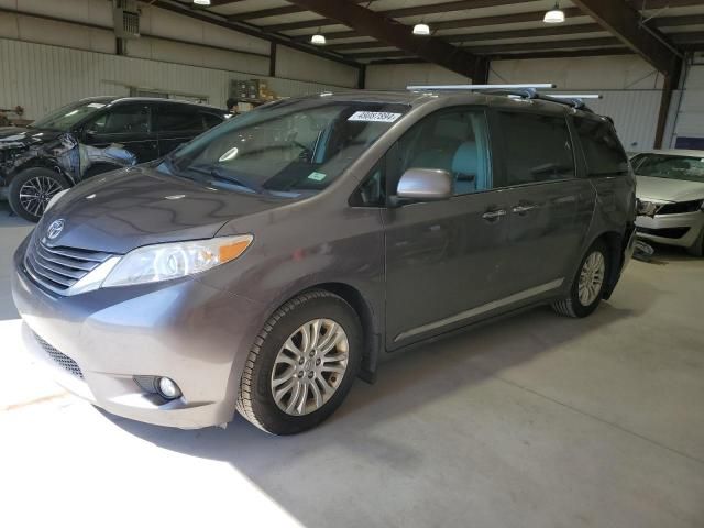 2016 Toyota Sienna XLE