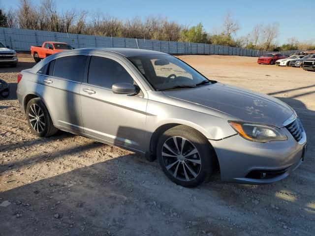 2013 Chrysler 200 Limited