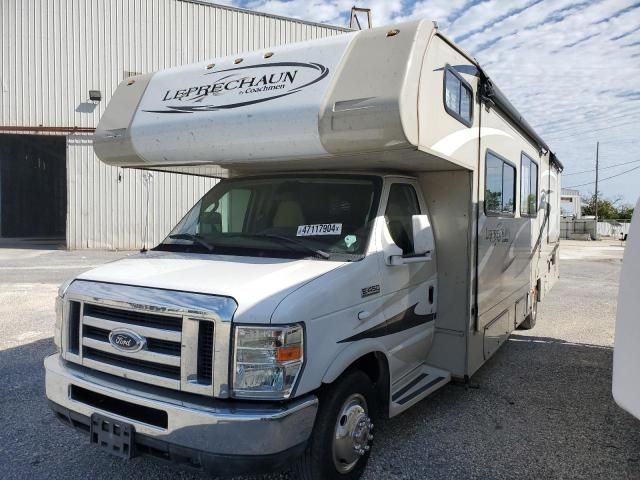 2013 Ford Econoline E450 Super Duty Cutaway Van