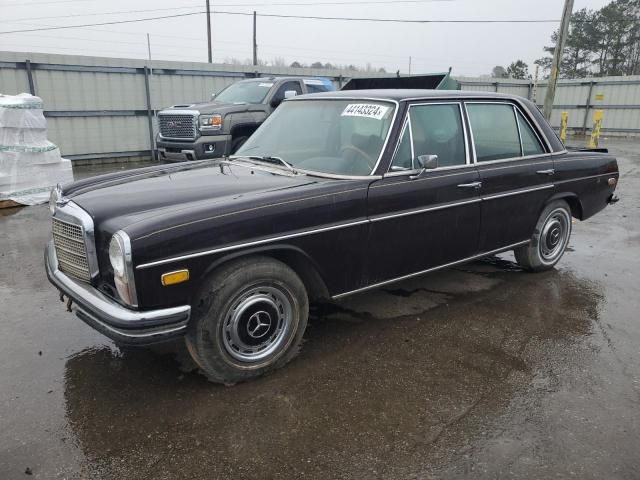 1971 Mercedes-Benz 250