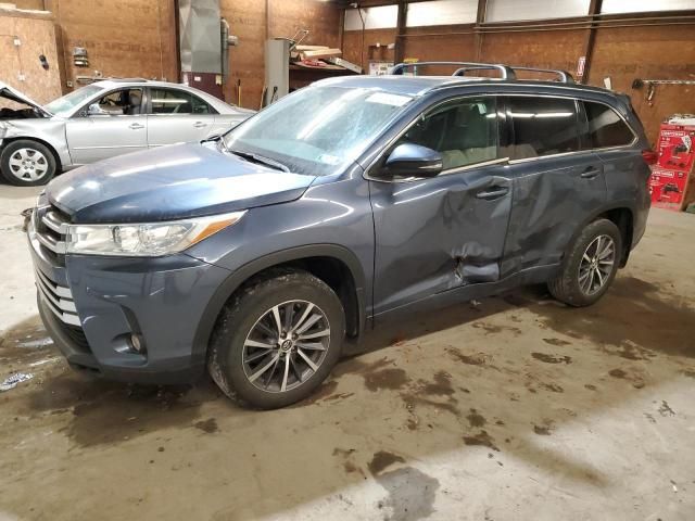 2018 Toyota Highlander SE