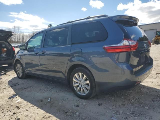 2017 Toyota Sienna LE