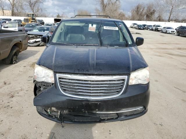 2013 Chrysler Town & Country Touring