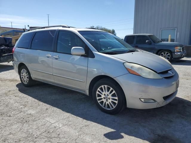 2010 Toyota Sienna XLE