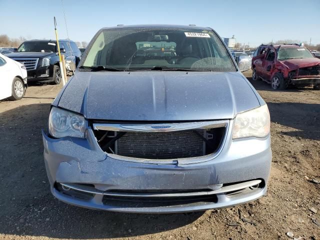 2011 Chrysler Town & Country Touring L