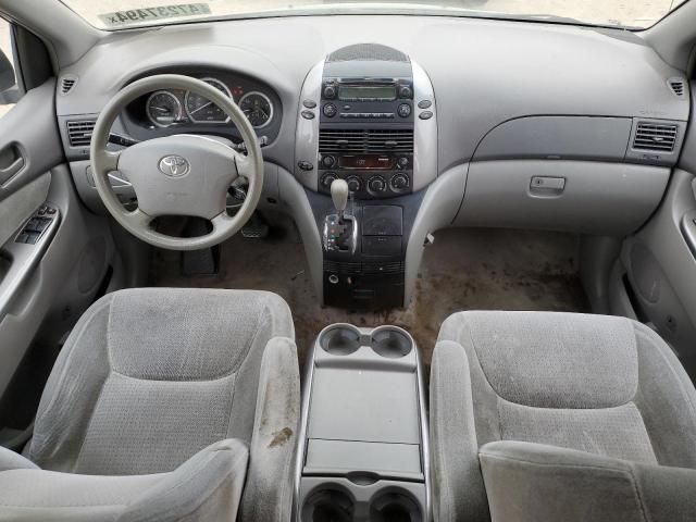 2010 Toyota Sienna CE