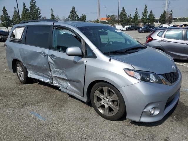 2013 Toyota Sienna Sport