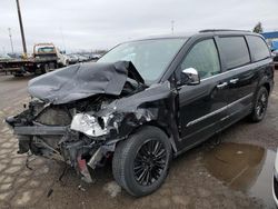 Chrysler Town & Country Touring l Vehiculos salvage en venta: 2013 Chrysler Town & Country Touring L