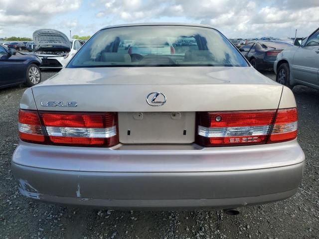 2000 Lexus ES 300