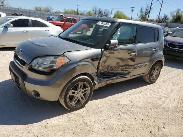 2011 KIA Soul +