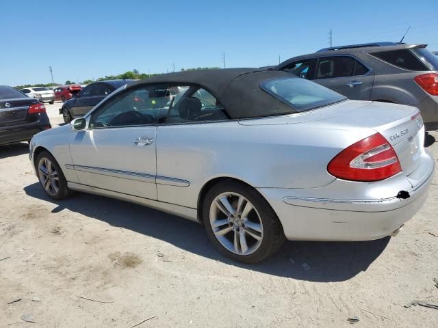 2005 Mercedes-Benz CLK 320