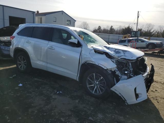 2017 Toyota Highlander SE