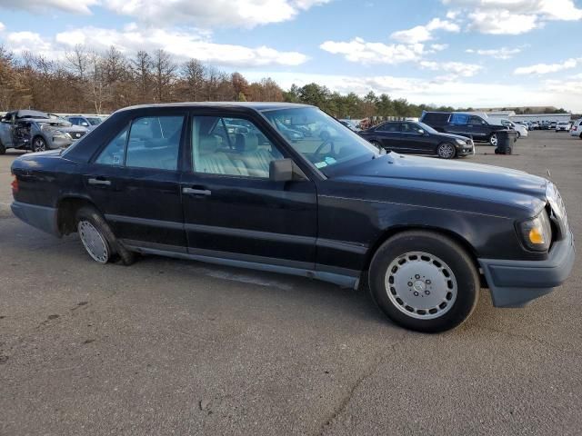 1987 Mercedes-Benz 260 E