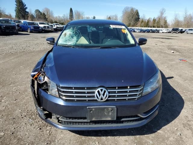 2014 Volkswagen Passat SE