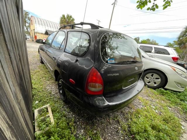 2000 Hyundai Elantra GLS