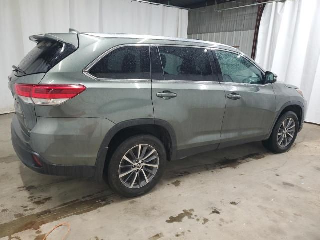 2019 Toyota Highlander SE