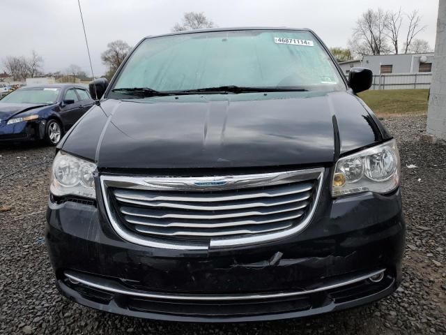 2012 Chrysler Town & Country Touring