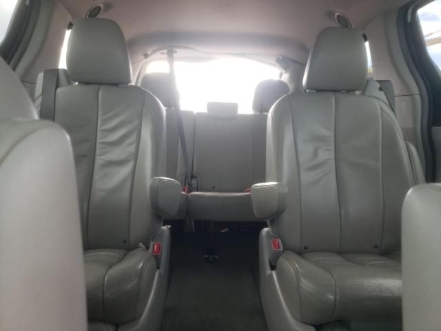 2012 Toyota Sienna XLE