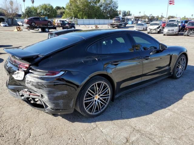 2018 Porsche Panamera 4