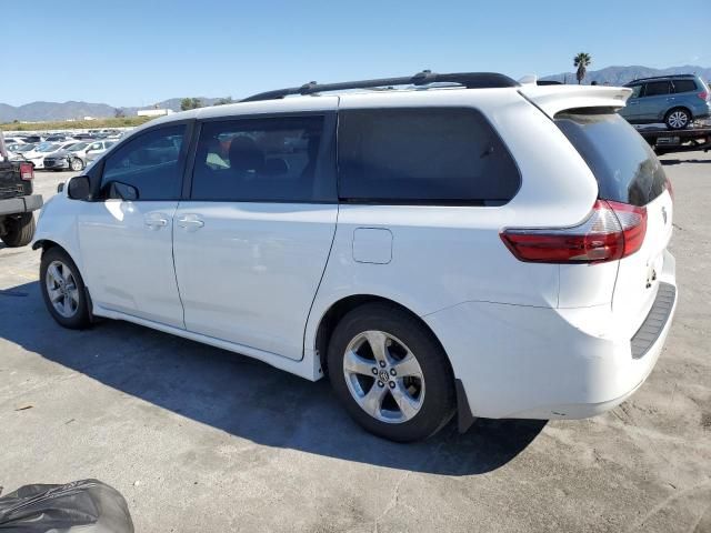 2020 Toyota Sienna LE