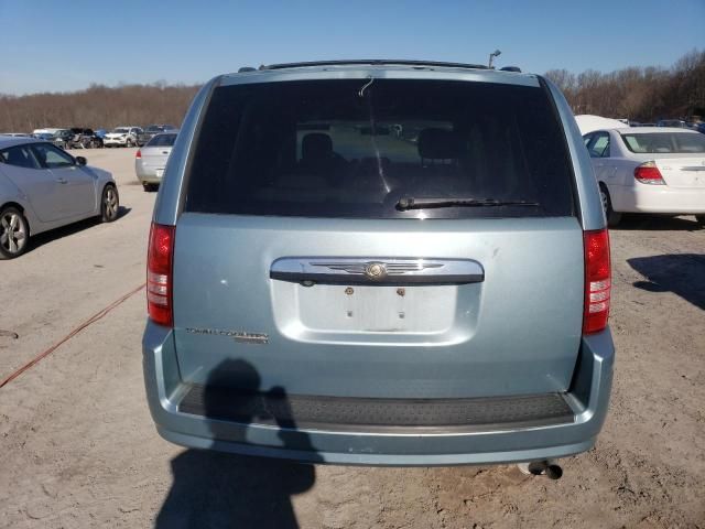 2008 Chrysler Town & Country LX