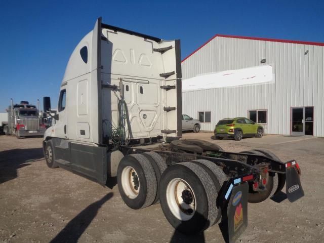 2019 Freightliner Cascadia 125