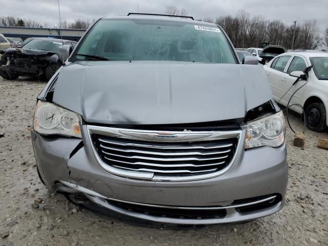 2013 Chrysler Town & Country Touring