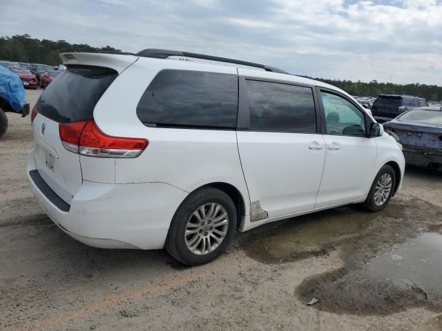 2011 Toyota Sienna XLE