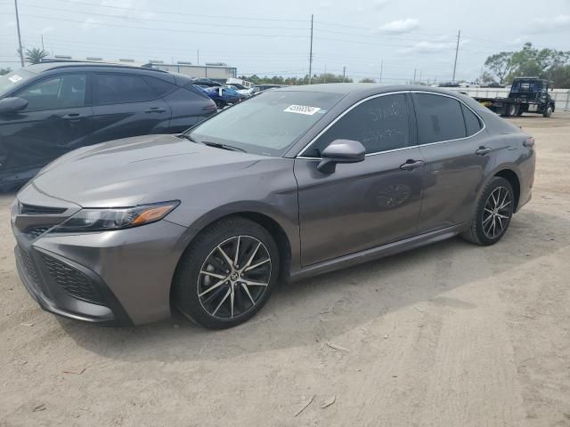 2021 Toyota Camry SE