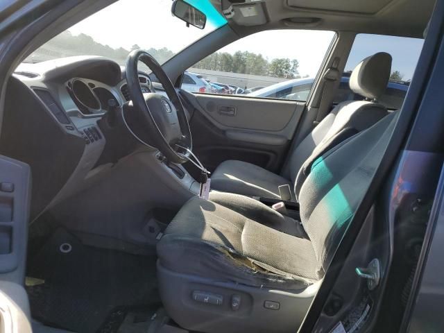 2004 Toyota Highlander Base