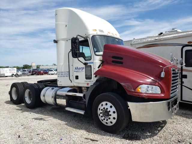 2013 Mack 600 CXU600