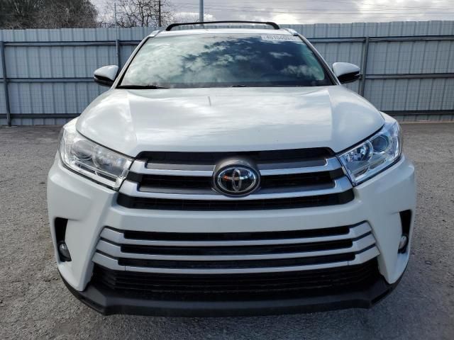 2019 Toyota Highlander SE