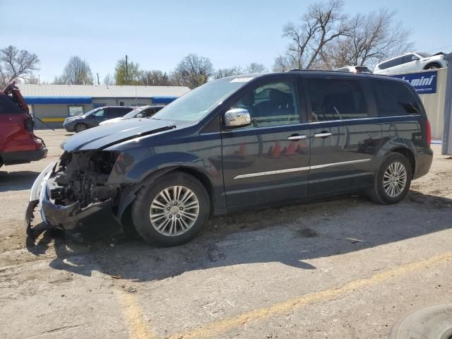 2013 Chrysler Town & Country Touring L