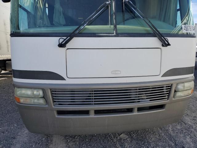 2005 Workhorse Custom Chassis Motorhome Chassis W22