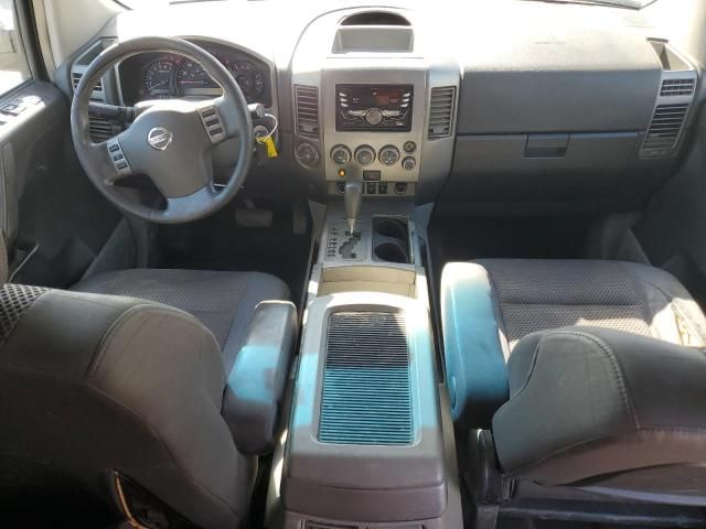 2004 Nissan Armada SE