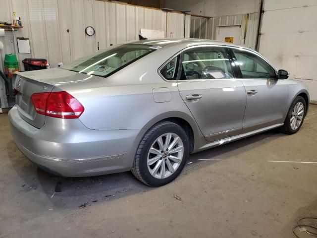 2012 Volkswagen Passat SEL