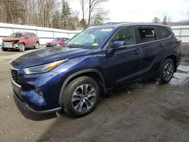 2022 Toyota Highlander XLE