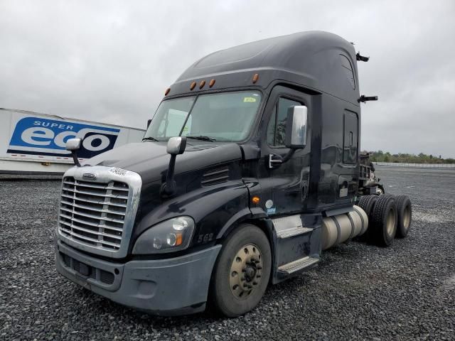 2016 Freightliner Cascadia 113