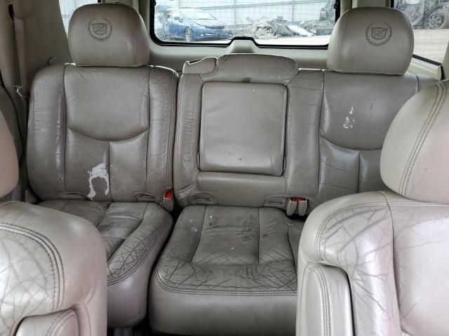 2004 Cadillac Escalade Luxury