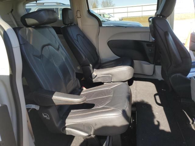 2017 Chrysler Pacifica Touring L Plus