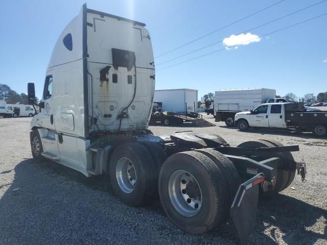 2016 Freightliner Cascadia 113