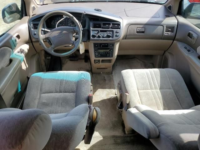 2000 Toyota Sienna LE