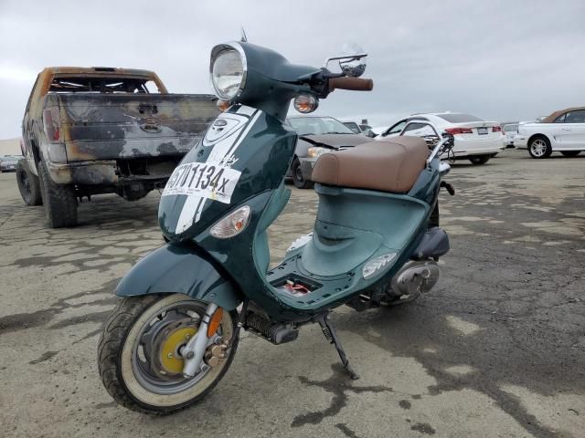 2012 Genuine Scooter Co. Buddy 170I