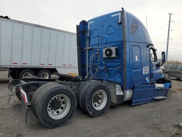 2013 Freightliner Cascadia 125