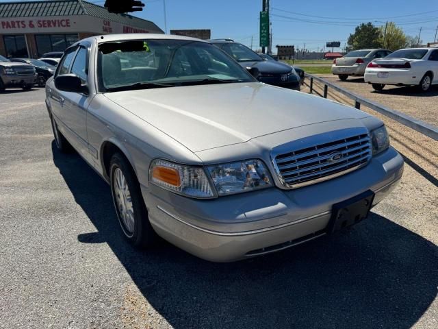 2005 Ford Crown Victoria LX