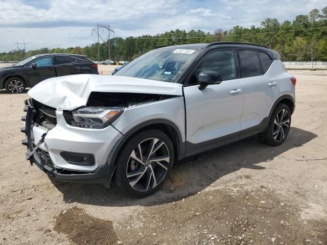 2020 Volvo XC40 T5 R-Design